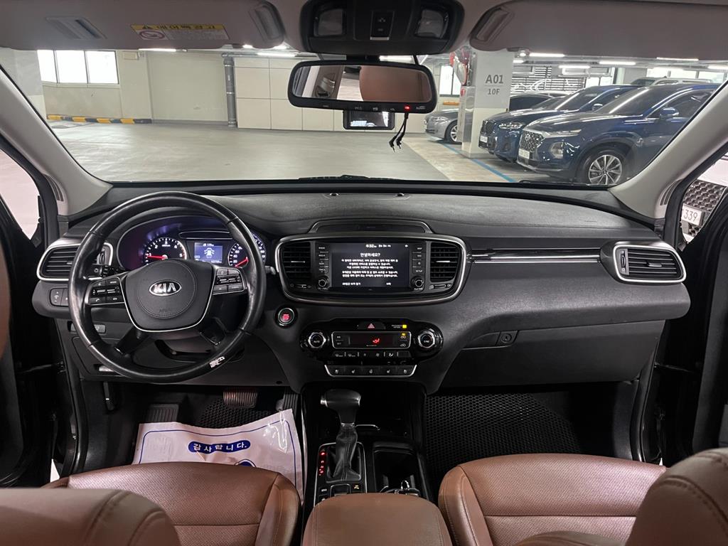 KIA Sorento - Vista 8
