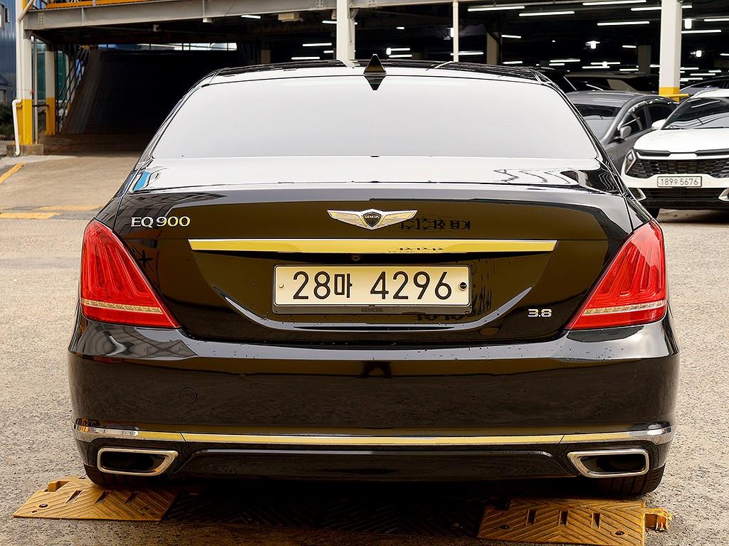 Genesis EQ900 - Vista 5