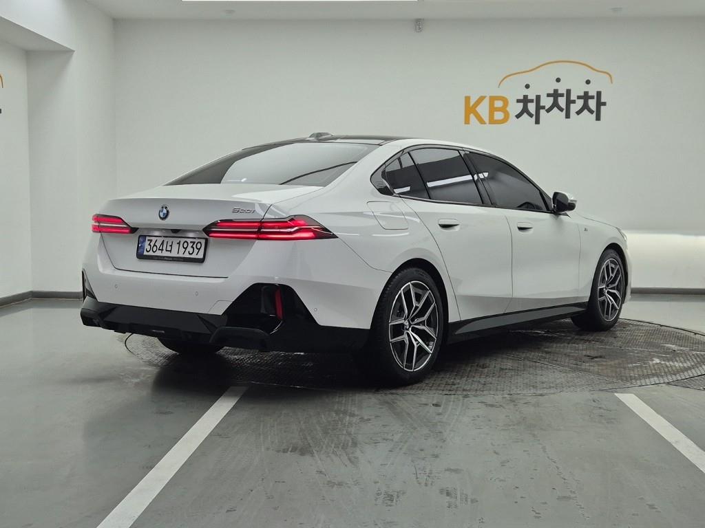 BMW 5 Series - Vista 4