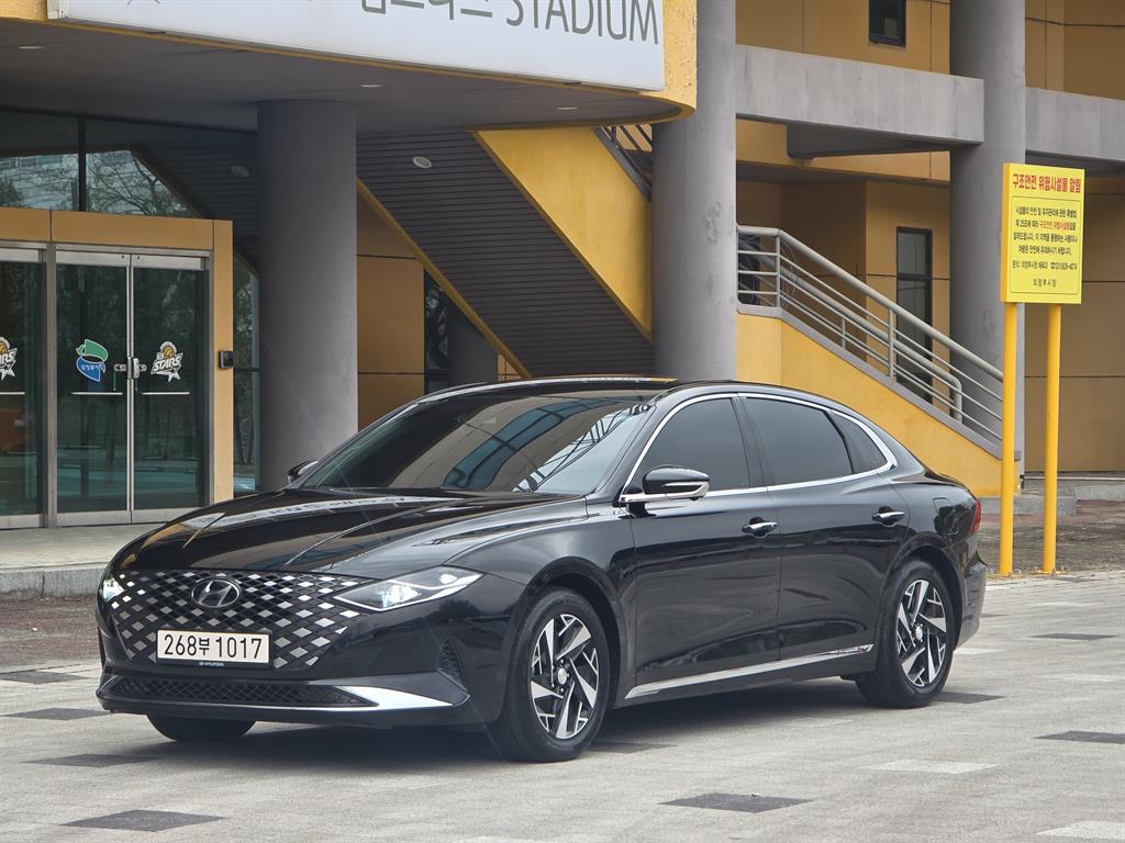 HYUNDAI Grandeur - Vista 2