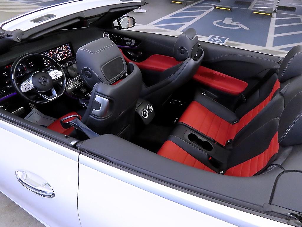 Mercedes Benz E class - Vista 10