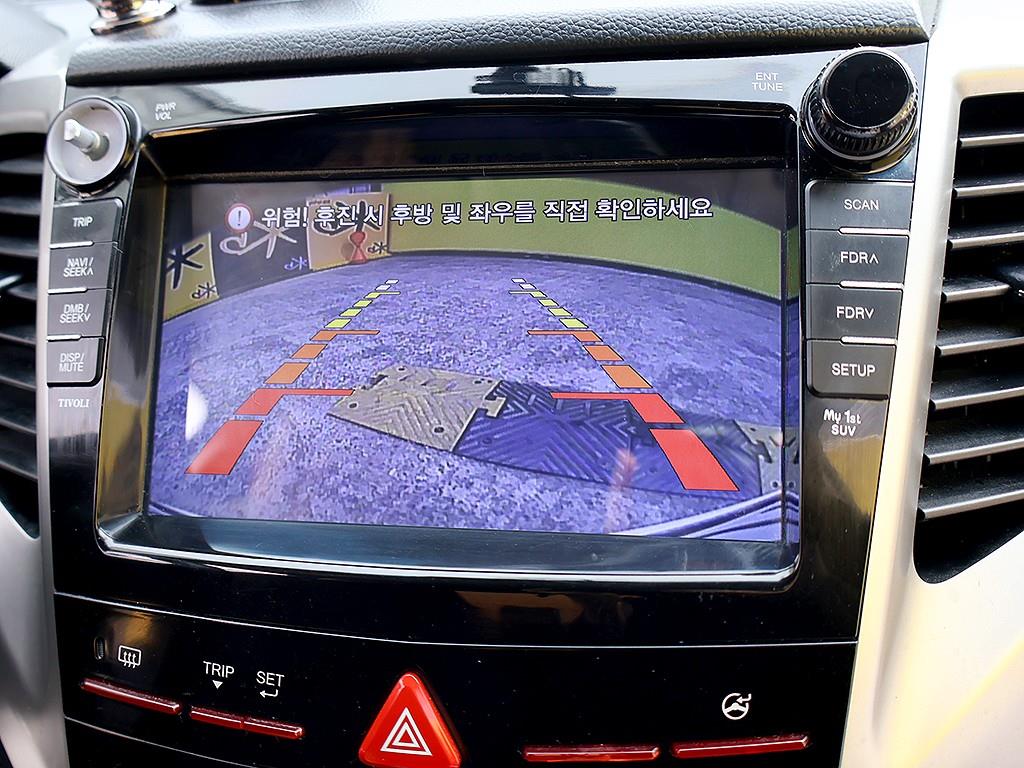 Ssangyong Tivoli 2016 Blanco - Importación desde Corea - HF Imports Iquique - Foto 10