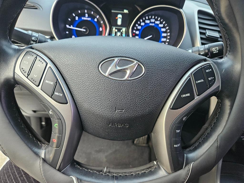 HYUNDAI i30 - Vista 9