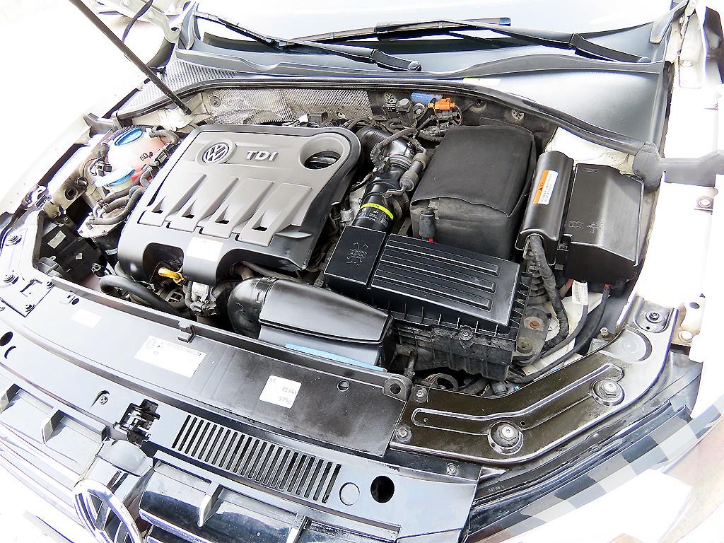 Volkswagen Passat 2014 Blanco - Importación desde Corea - HF Imports Iquique - Foto 18