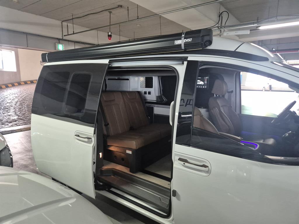 HYUNDAI Staria - Vista 10