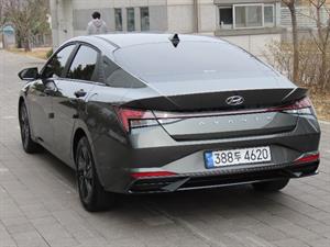 HYUNDAI Avante - Vista 8