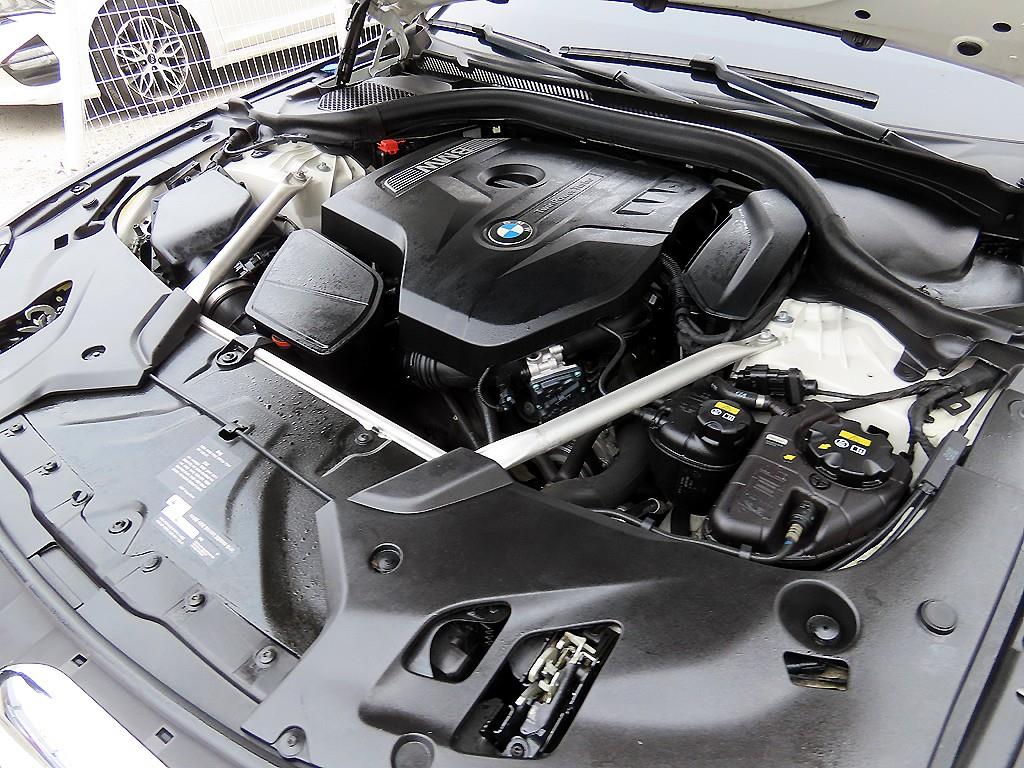 BMW 5 Series 2018 Blanco - Importación desde Corea - HF Imports Iquique - Foto 19