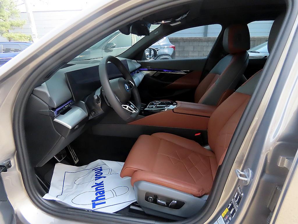 BMW 5 Series - Vista 5