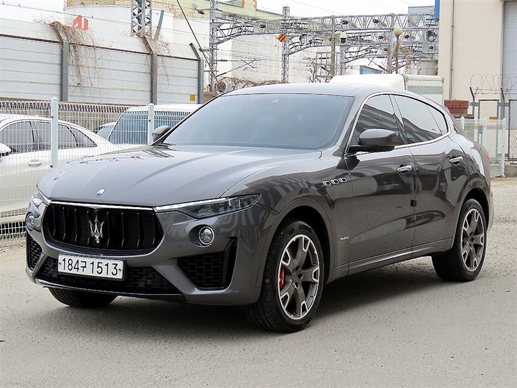 Maserati Levante - Vista 2