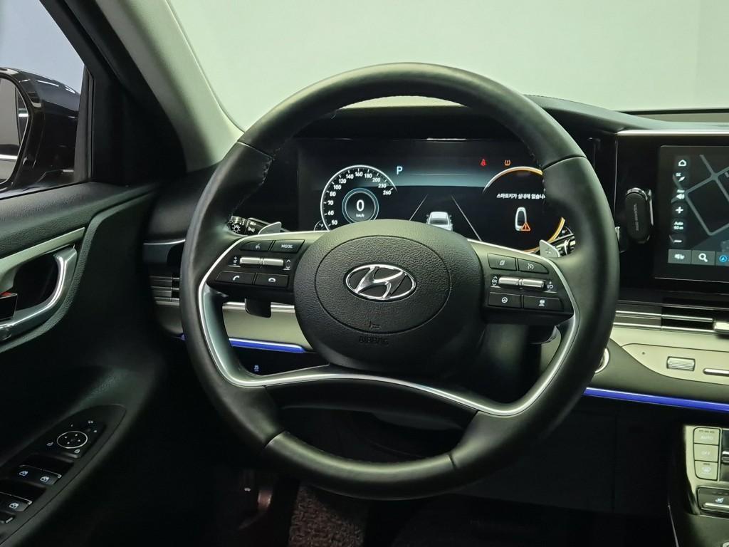 HYUNDAI Grandeur - Vista 9