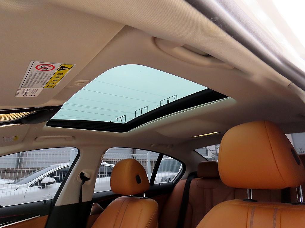 BMW 5 Series 2018 Blanco - Importación desde Corea - HF Imports Iquique - Foto 17