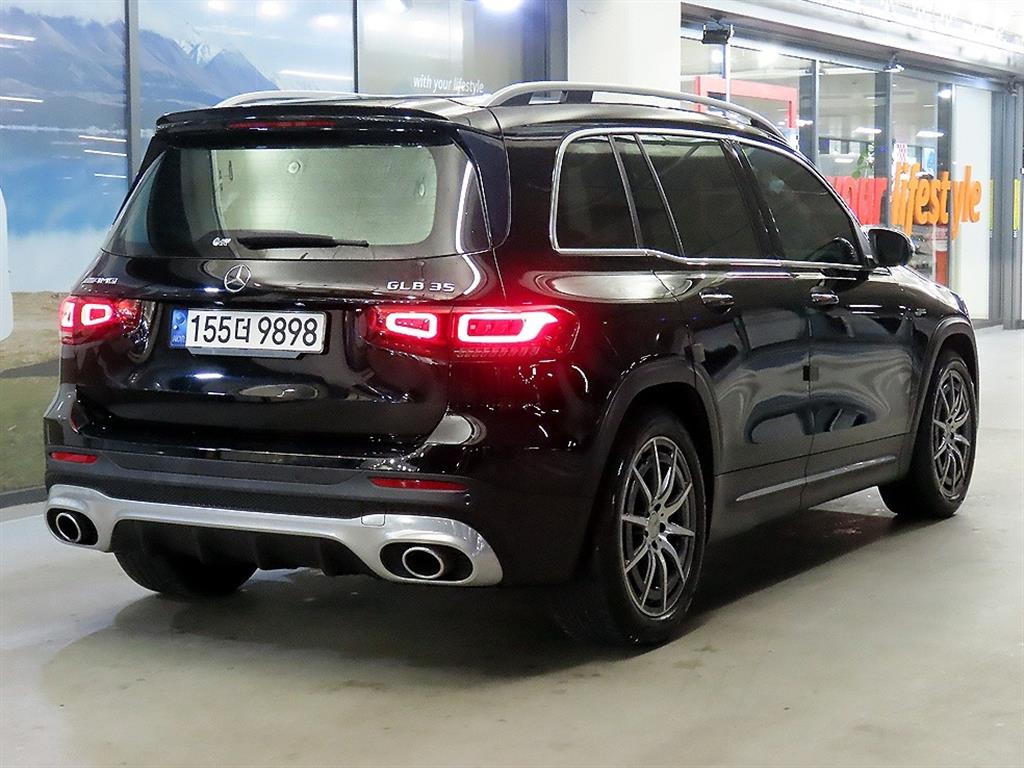 Mercedes Benz GLB Class - Vista 4