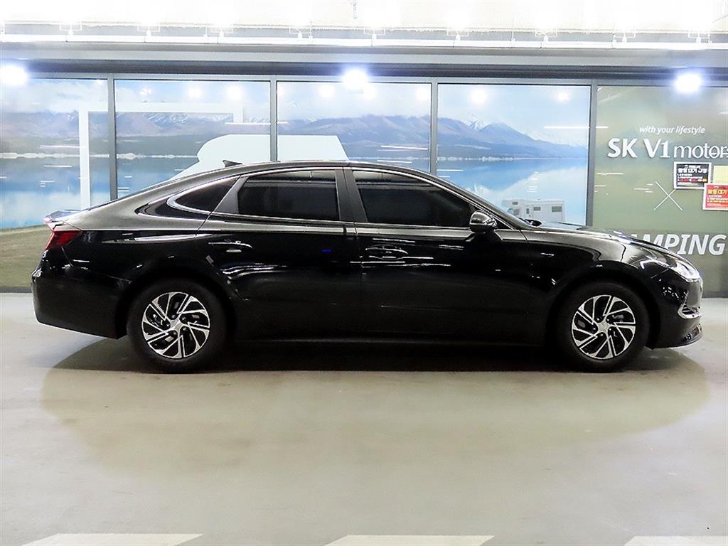 HYUNDAI Sonata - Vista 3