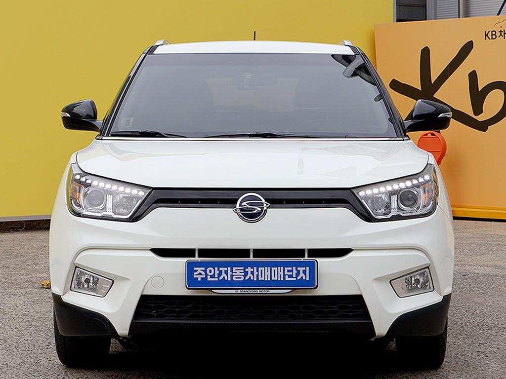 Ssangyong Tivoli 2016 Blanco - Importación desde Corea - HF Imports Iquique - Foto 1