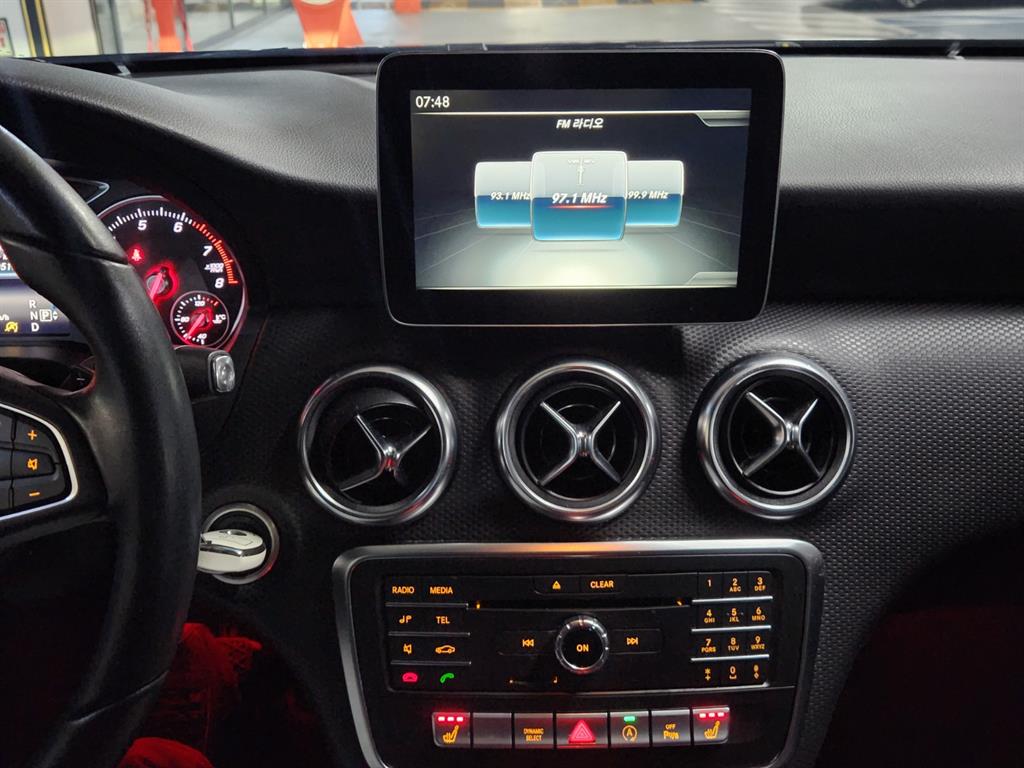 Mercedes Benz A Class - Vista 11