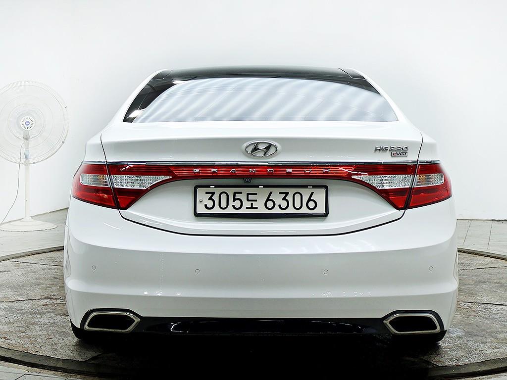 HYUNDAI Grandeur - Vista 5