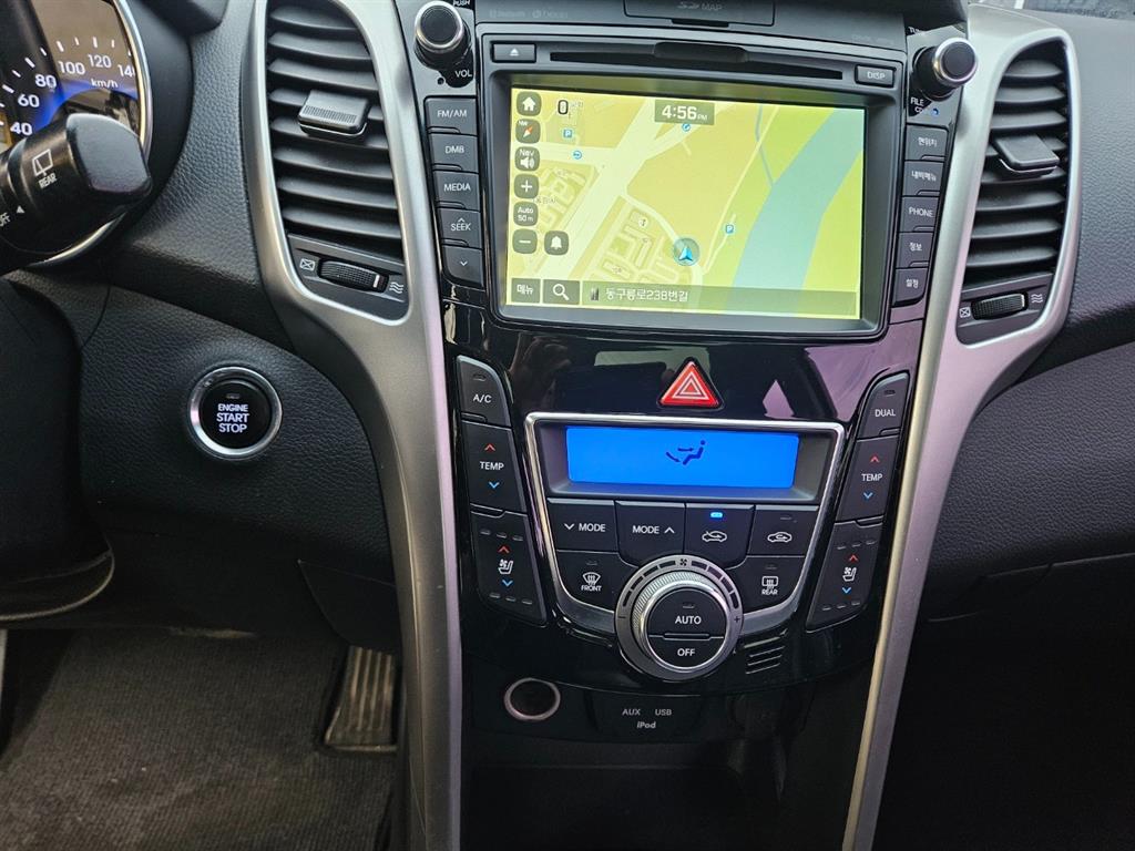 HYUNDAI i30 - Vista 10