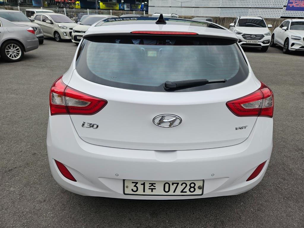 HYUNDAI i30 - Vista 4