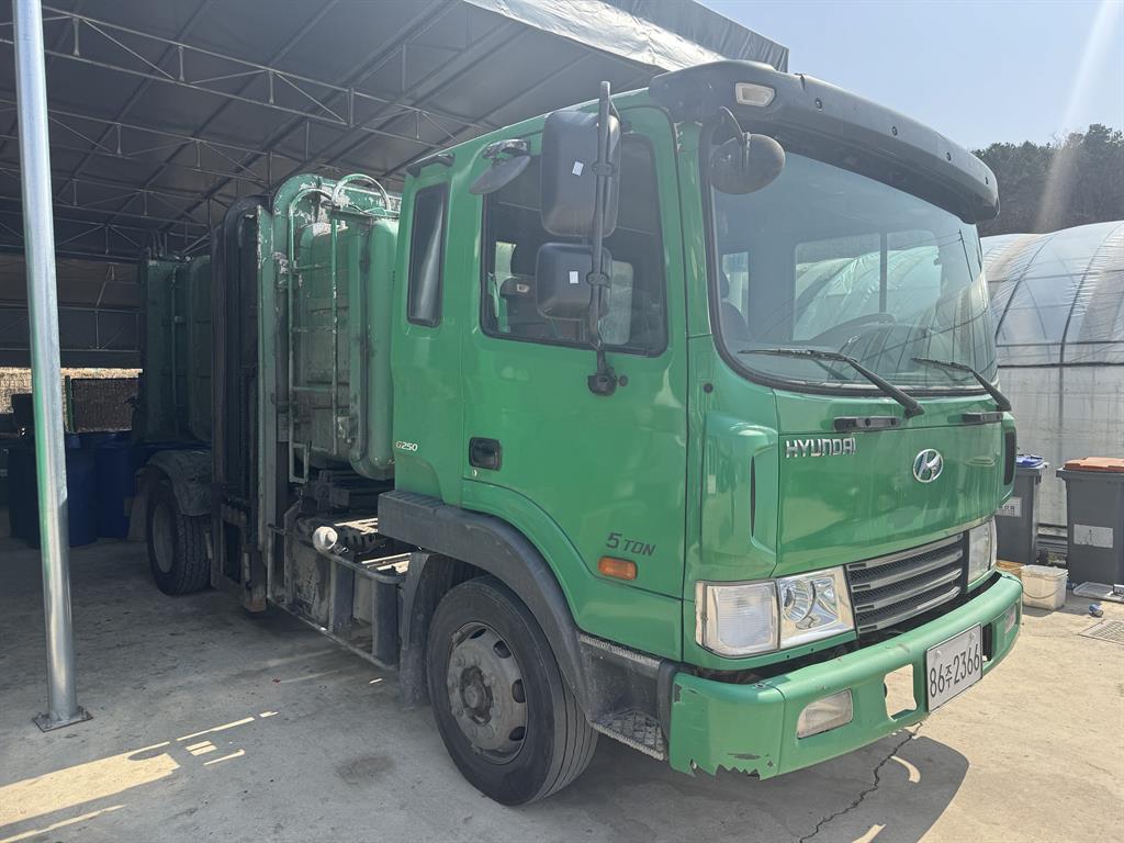 medium and large cargo Special 2013 Verde - Importación desde Corea - HF Imports Iquique - Foto 1