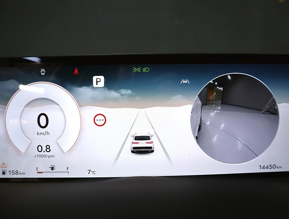 Genesis GV70 - Vista 7