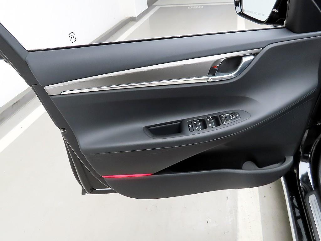 HYUNDAI Grandeur - Vista 11