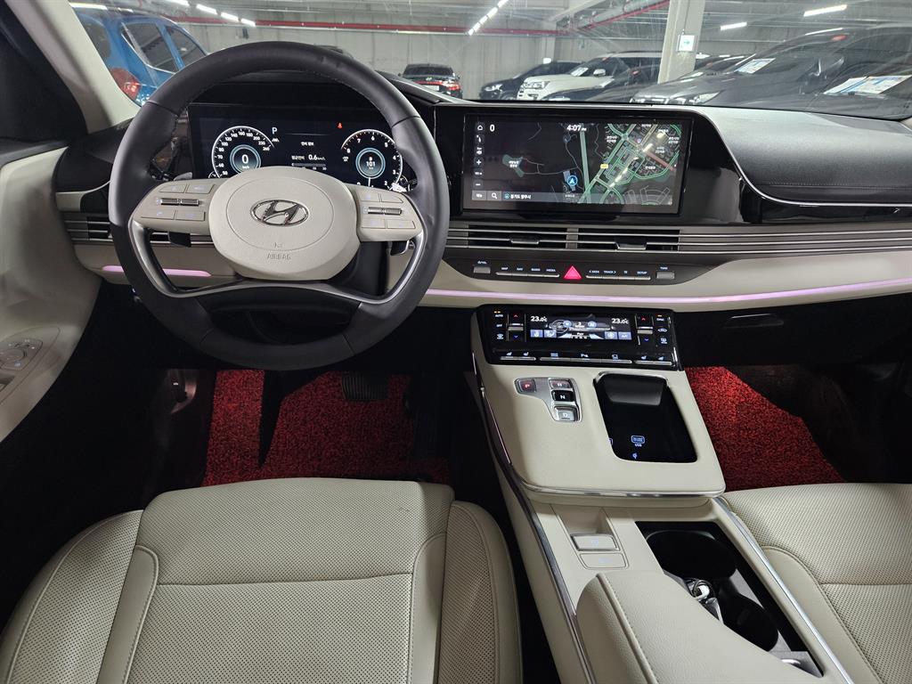 HYUNDAI Grandeur - Vista 7