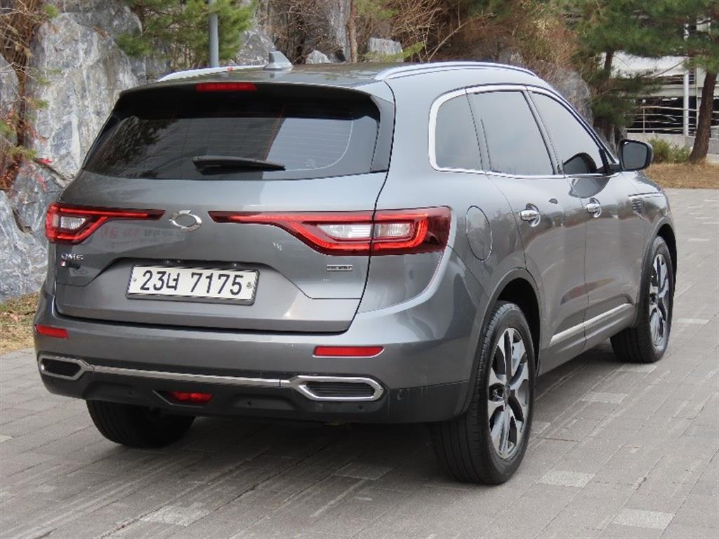 SAMSUNG QM6 - Vista 5