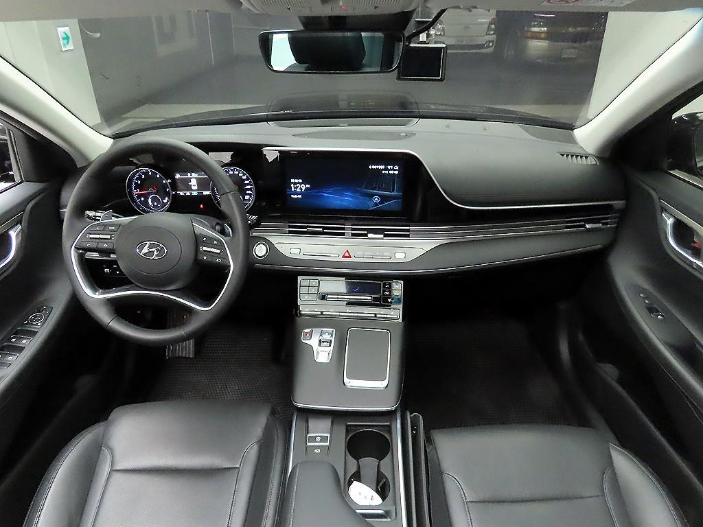 HYUNDAI Grandeur - Vista 8