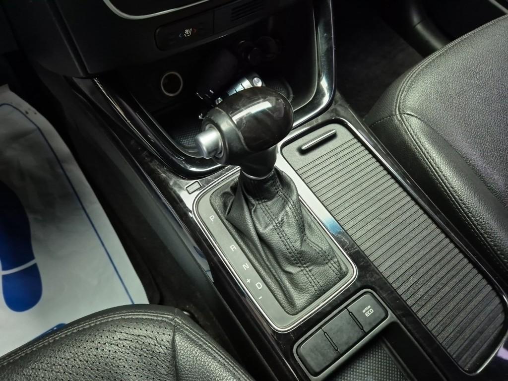 KIA Sorento - Vista 8