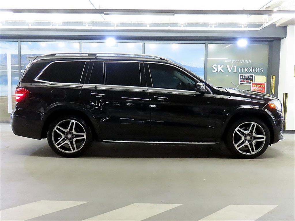 Mercedes Benz GLS Class - Vista 3