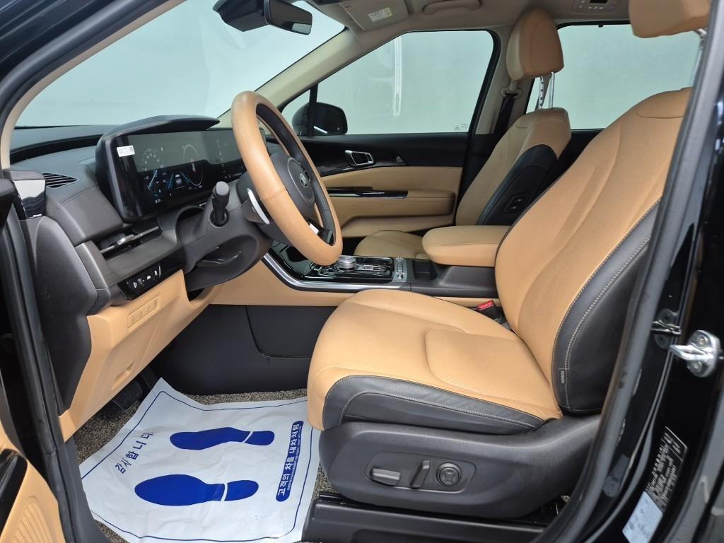 KIA Carnival - Vista 11