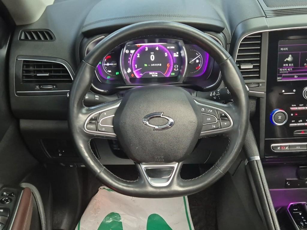 SAMSUNG QM6 - Vista 9