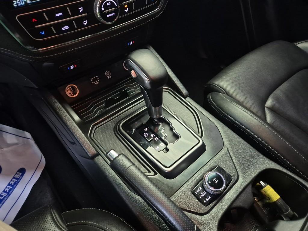 Ssangyong Rexton - Vista 8