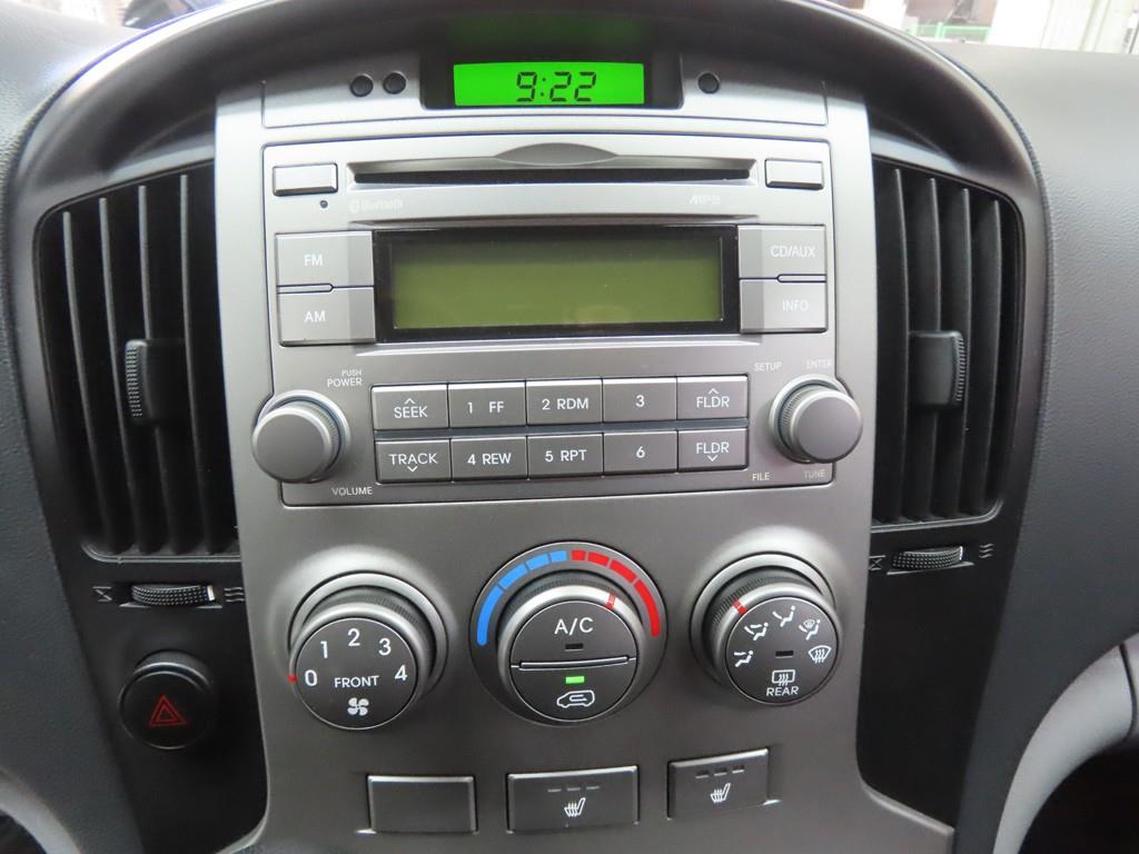 HYUNDAI Starex - Vista 12