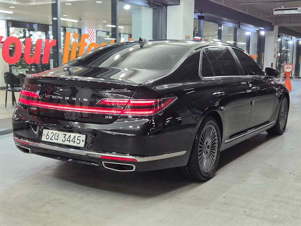 Genesis G90 - Vista 4