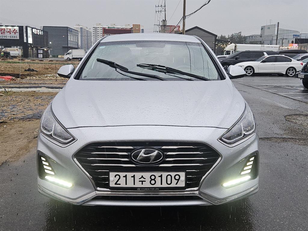 HYUNDAI Sonata - Vista 2