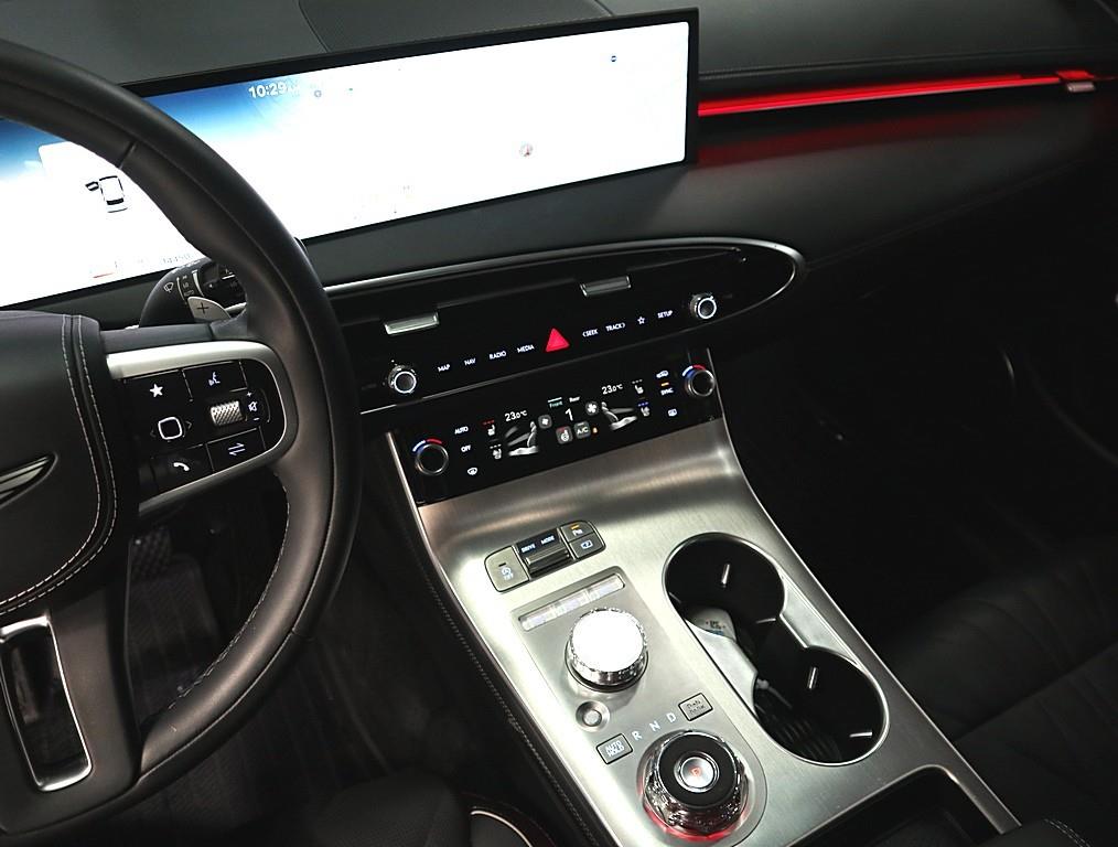 Genesis GV70 - Vista 11