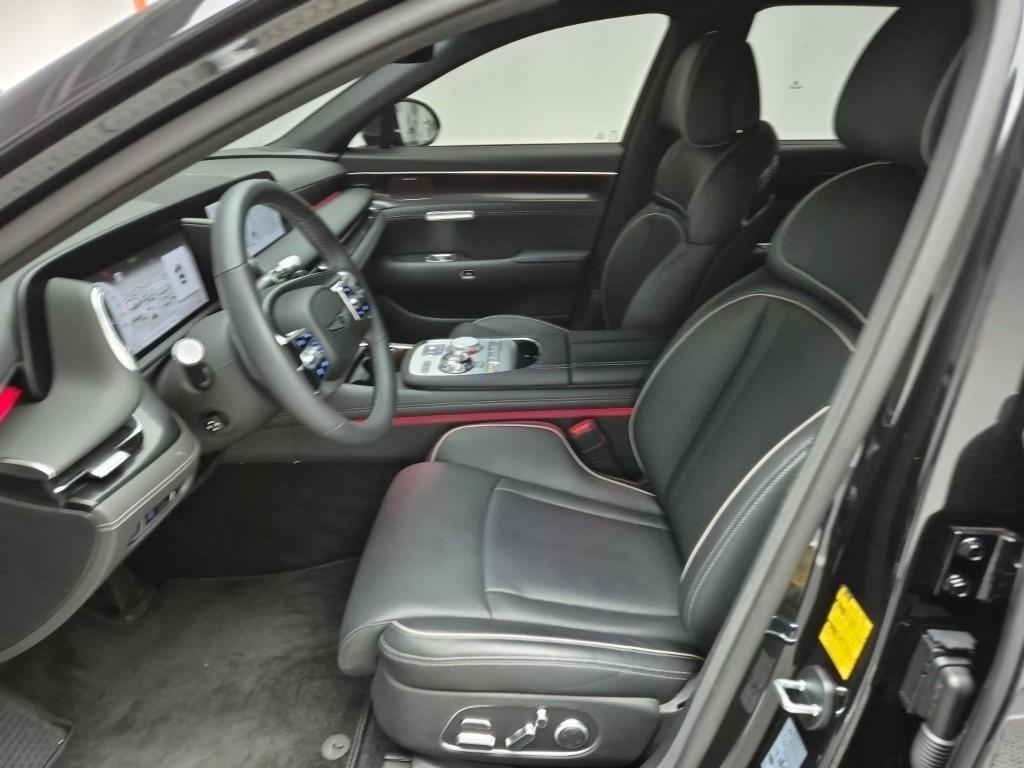 Genesis G90 - Vista 10