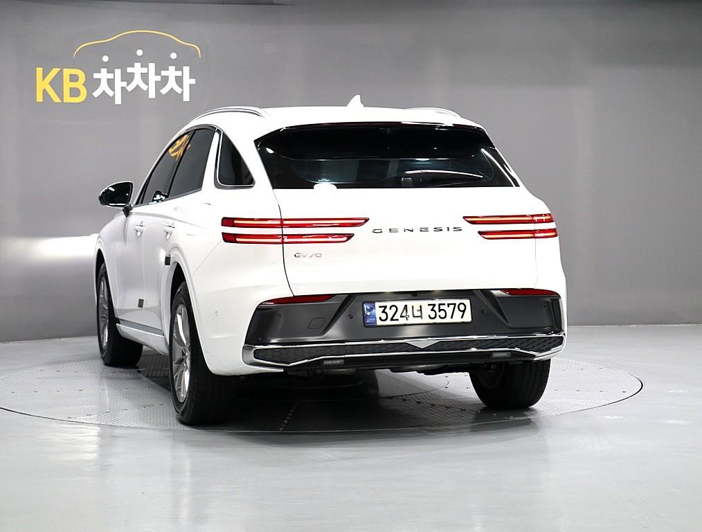 Genesis GV70 - Vista 4