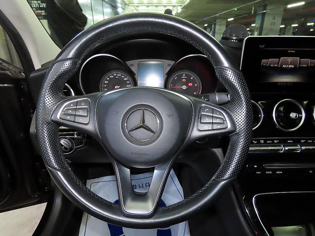 Mercedes Benz C Class - Vista 8