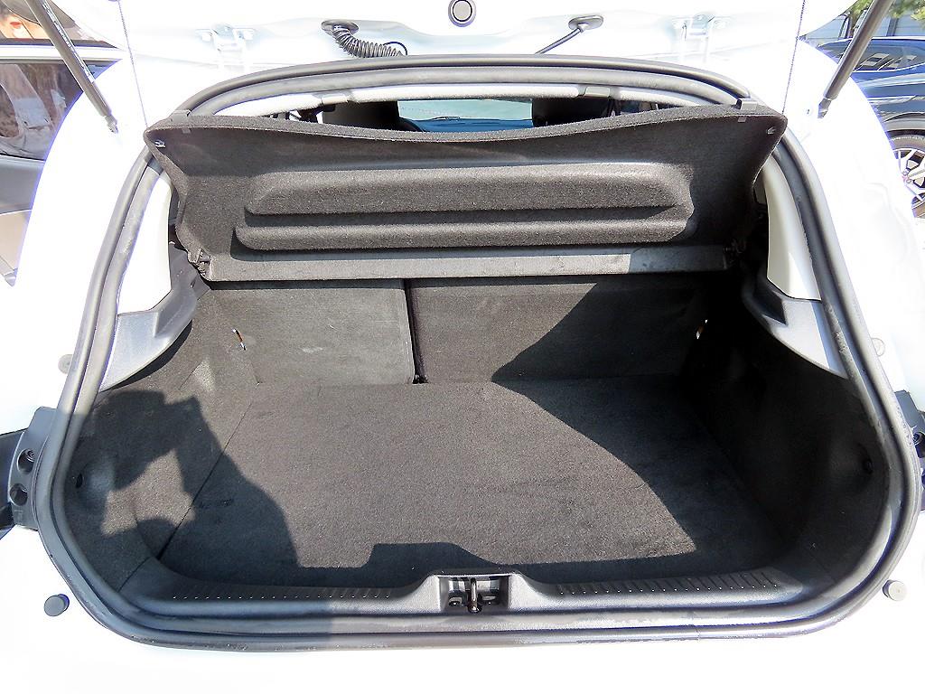 SAMSUNG Clio 2019 Blanco - Importación desde Corea - HF Imports Iquique - Foto 17