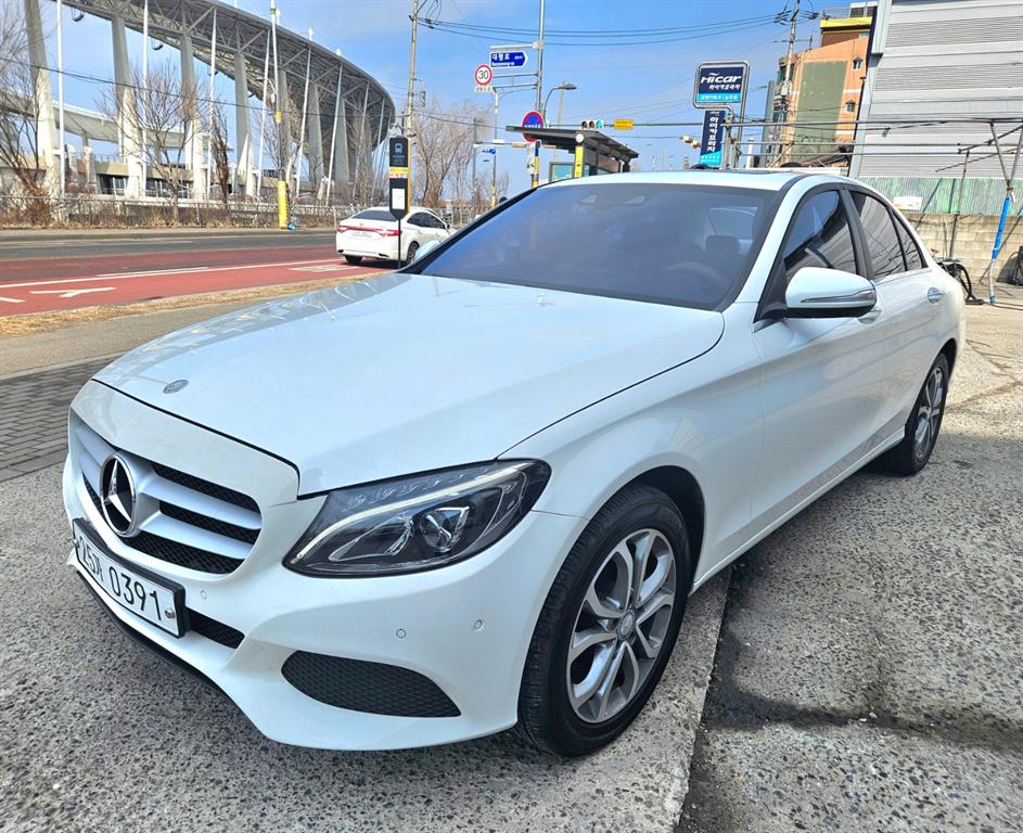 Mercedes Benz C Class 2015 Blanco - Importación desde Corea - HF Imports Iquique - Foto 1