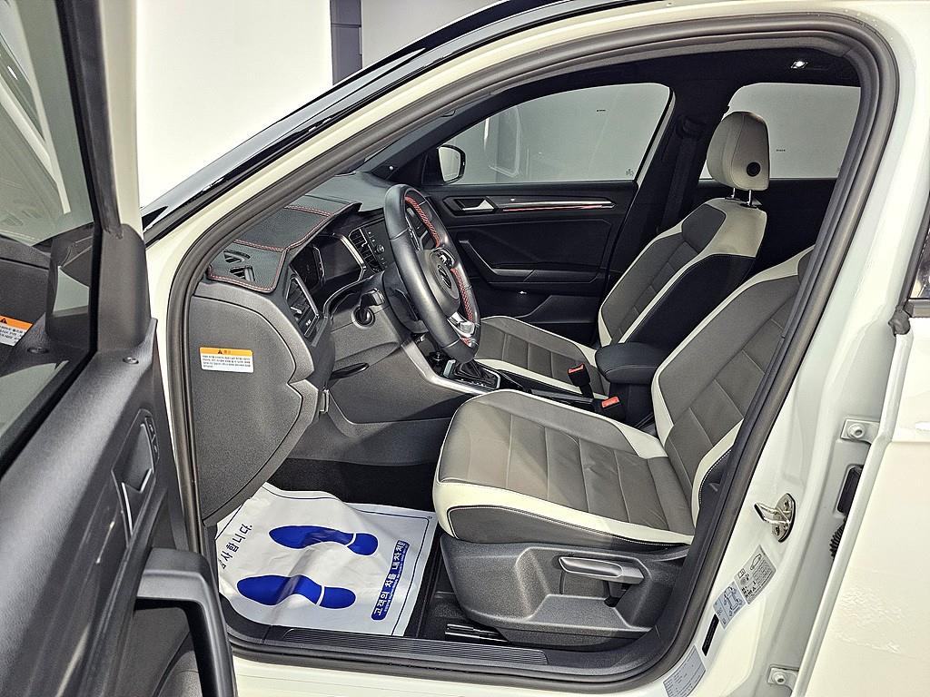 Volkswagen T-Roc - Vista 8