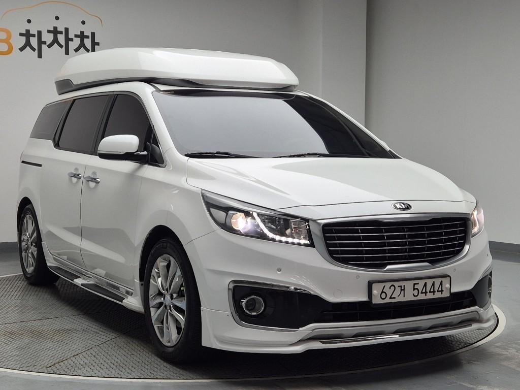 KIA Carnival - Vista 2