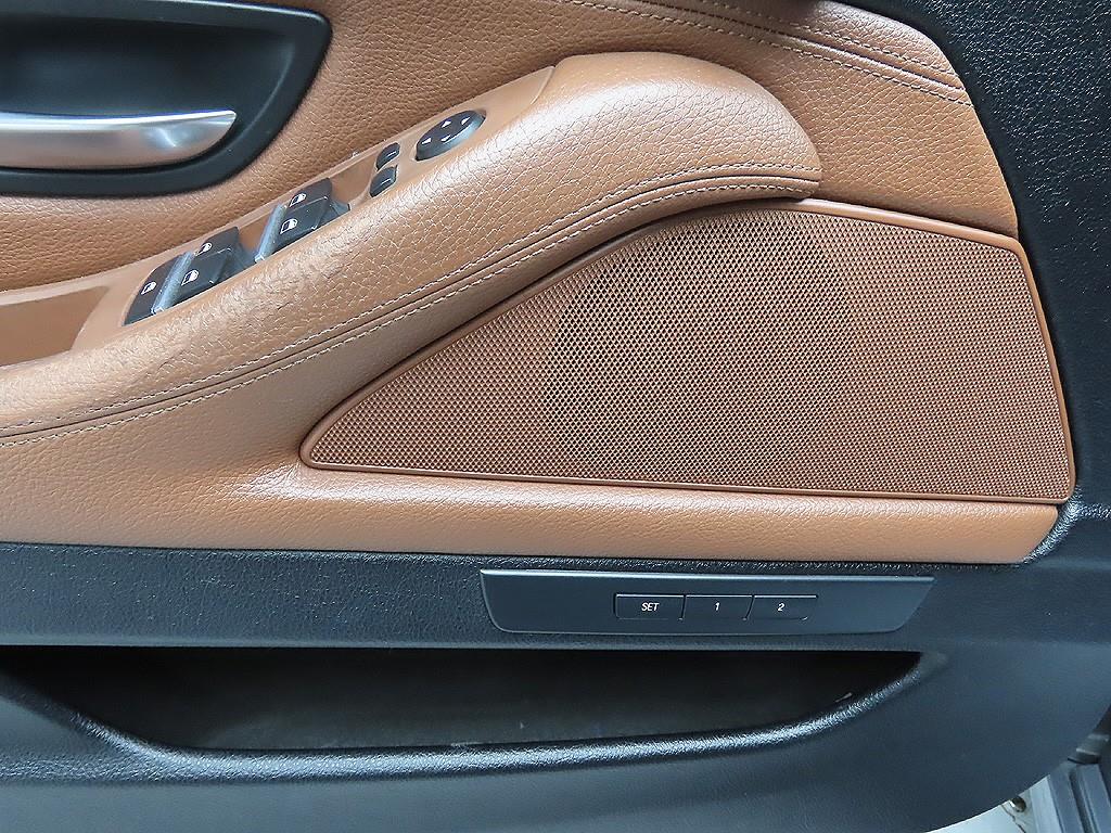 BMW 5 Series 2016 Gris - Importación desde Corea - HF Imports Iquique - Foto 9