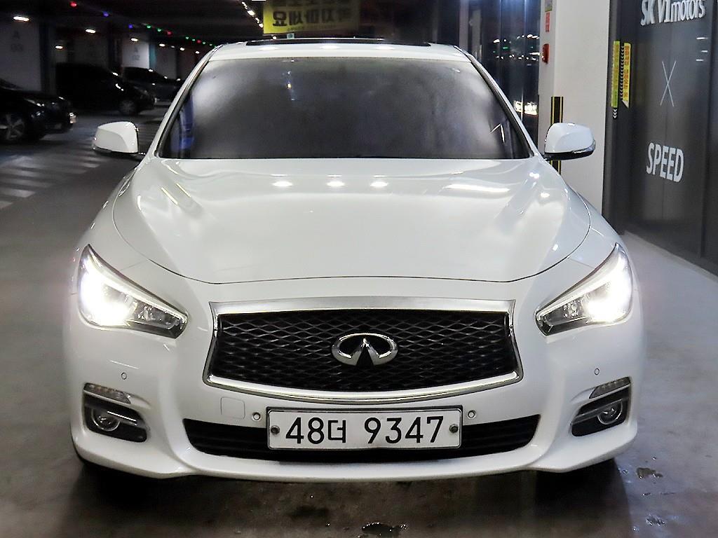 Infiniti Q - Vista 2