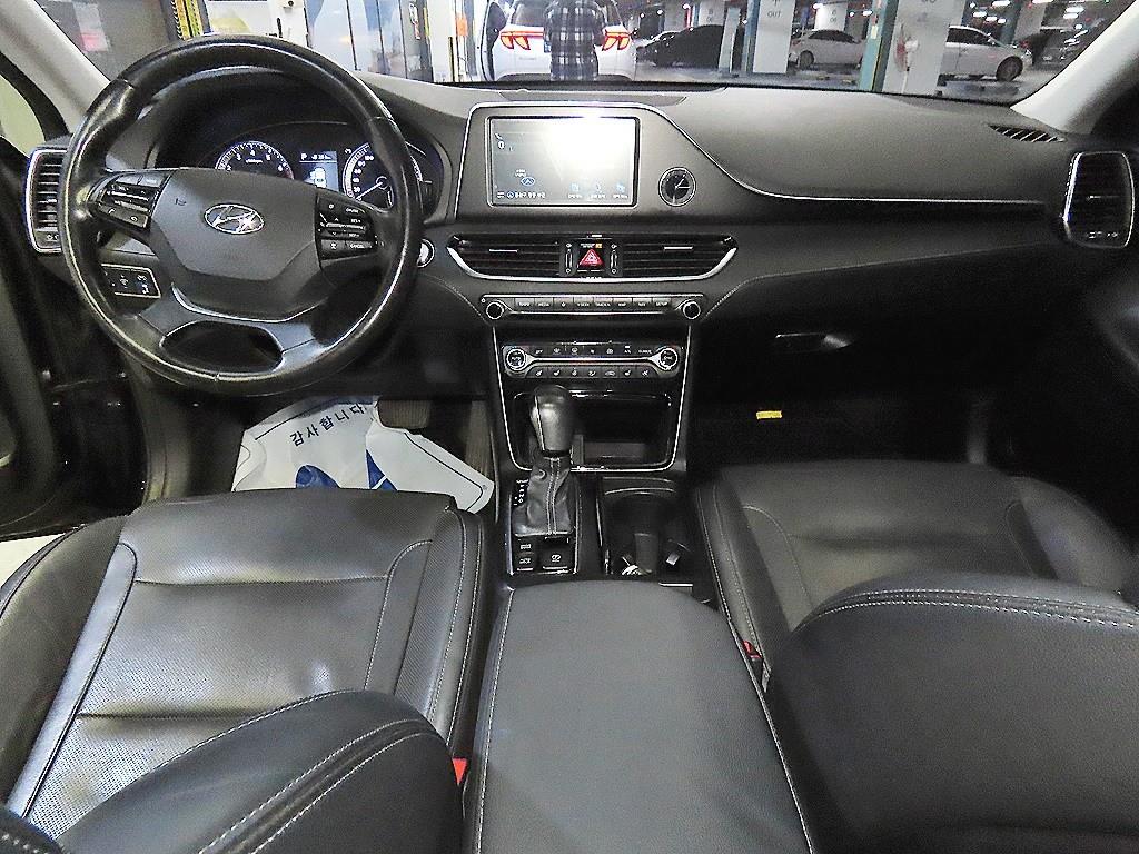 HYUNDAI Grandeur - Vista 10