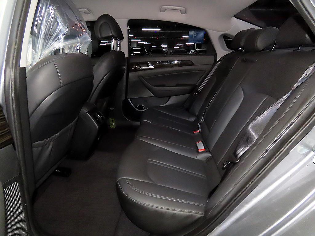 HYUNDAI Sonata - Vista 7