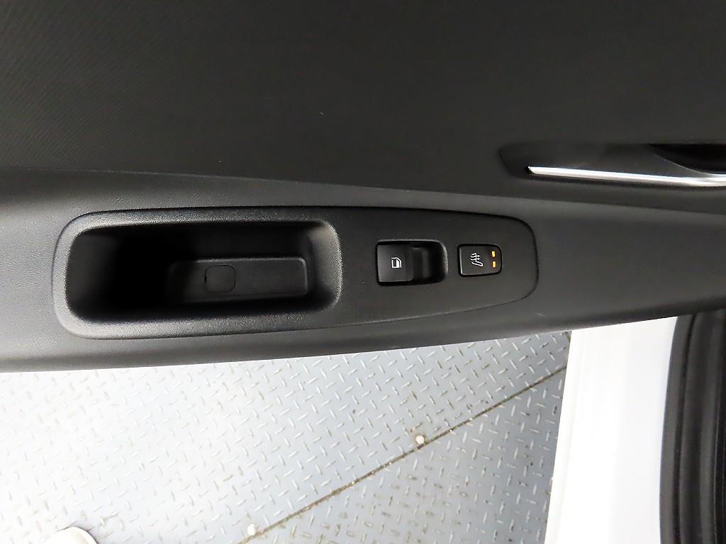 HYUNDAI Avante - Vista 12