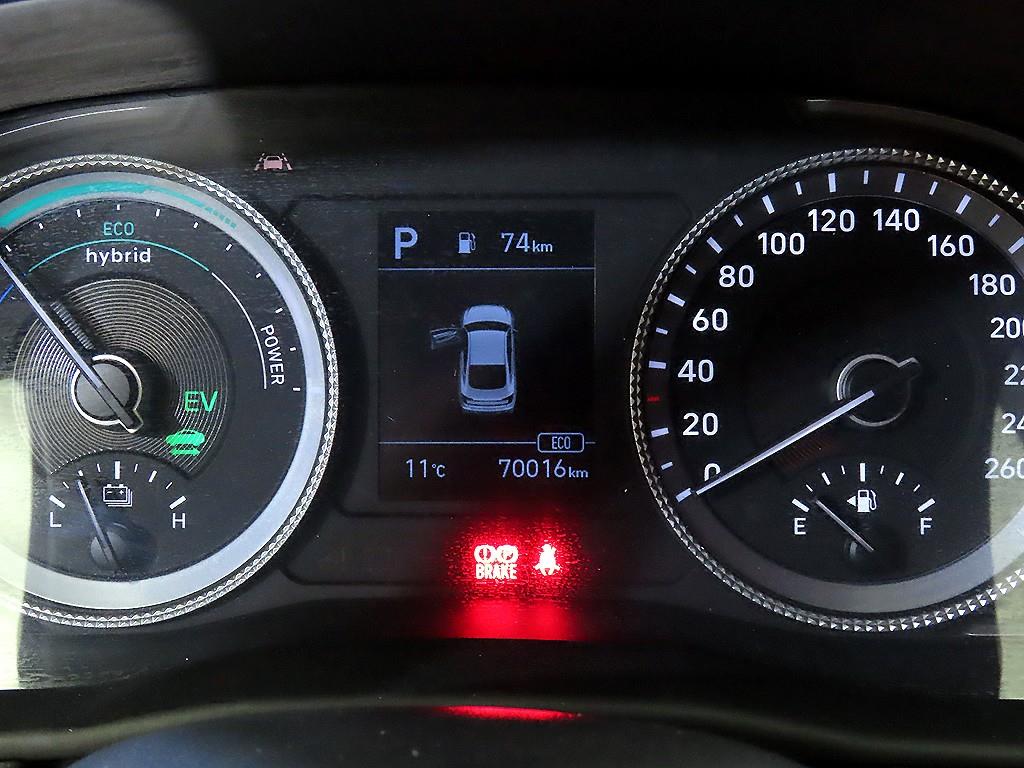 HYUNDAI Sonata - Vista 9